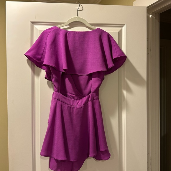 Pinkish purple romper with tie in front and open back - Picture 2 of 4